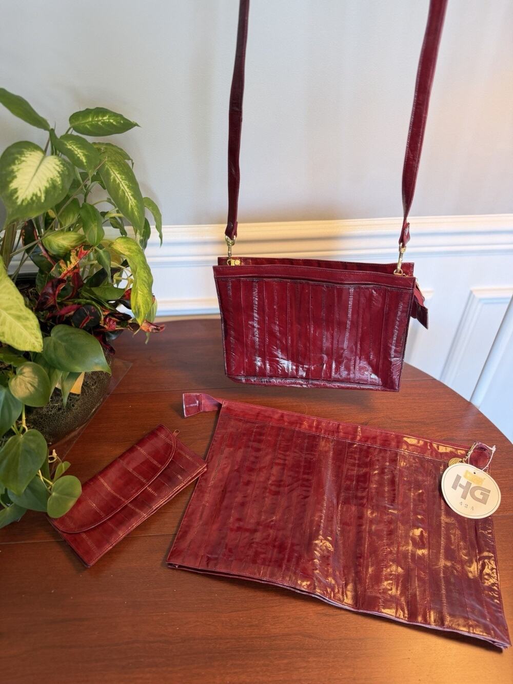 Vtg HuGari’s Genuine Eel Skin Red Leather 3pc Bag Clutch Wallet Korea NWT
